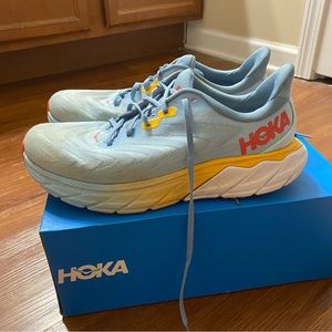Men’s Hoka Arahi 6 Running Shoes—Light Blue